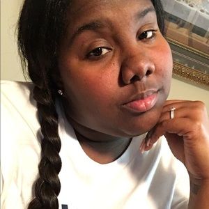 Meet your Posher, Dewanna